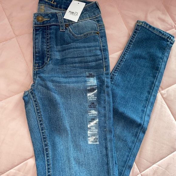 Ultra Stretch High Rise Jeggings - Picture 3 of 3